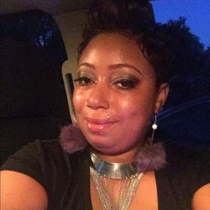 Meet your Posher, Latoya